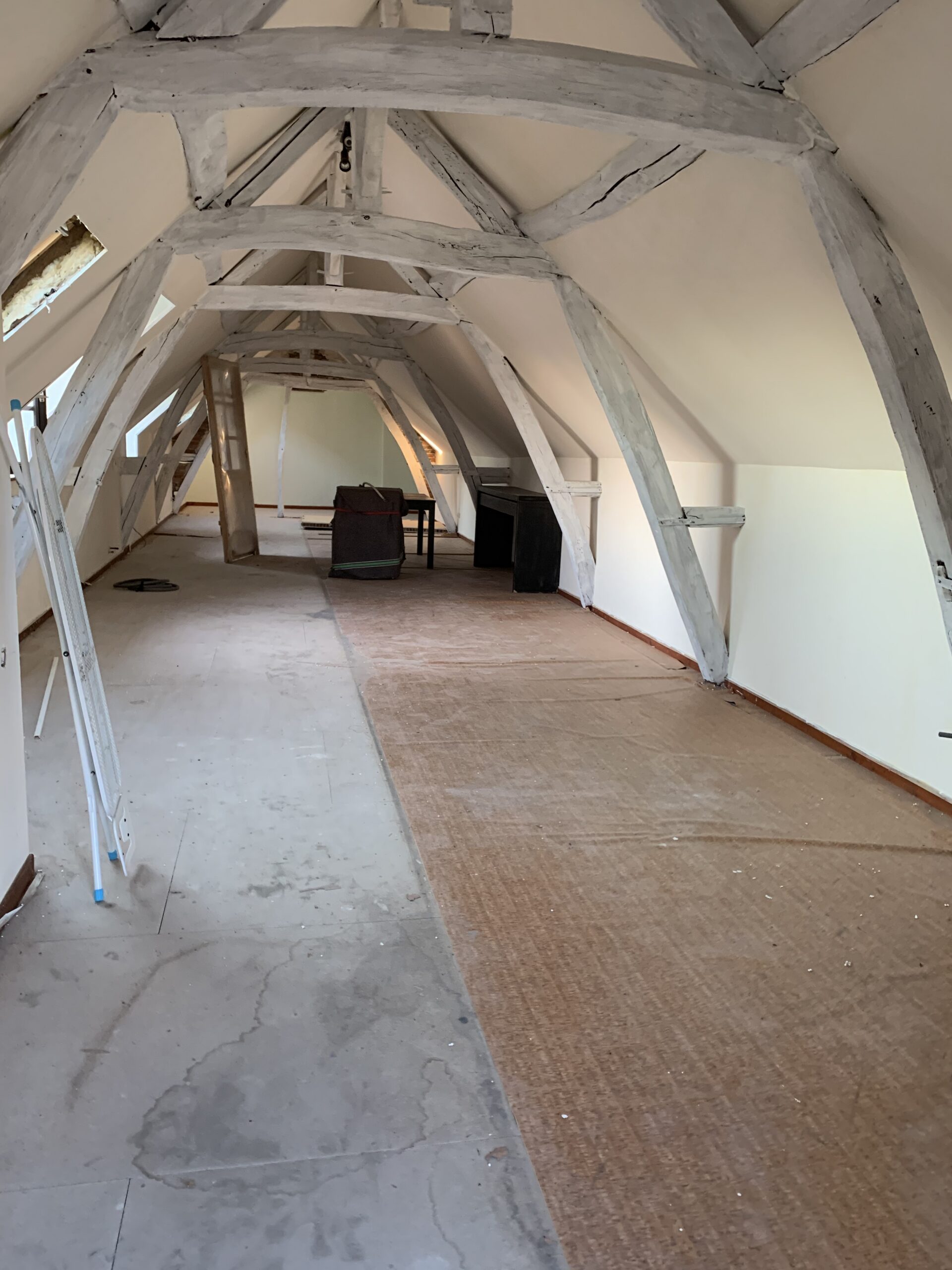 Création d’une Love Room avec SPA et sauna à Lacroix st Ouen — avant travaux